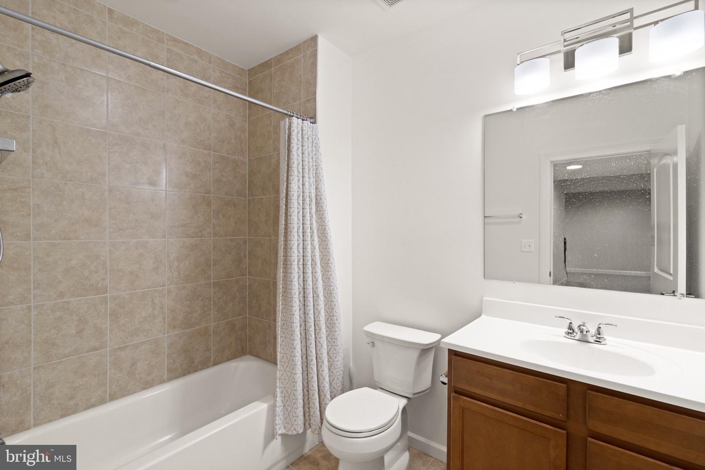 2196 PORT POTOMAC AVE, WOODBRIDGE, Virginia 22191, 4 Bedrooms Bedrooms, 5 Rooms Rooms,3 BathroomsBathrooms,Residential,For sale,2196 PORT POTOMAC AVE,VAPW2091248 MLS # VAPW2091248