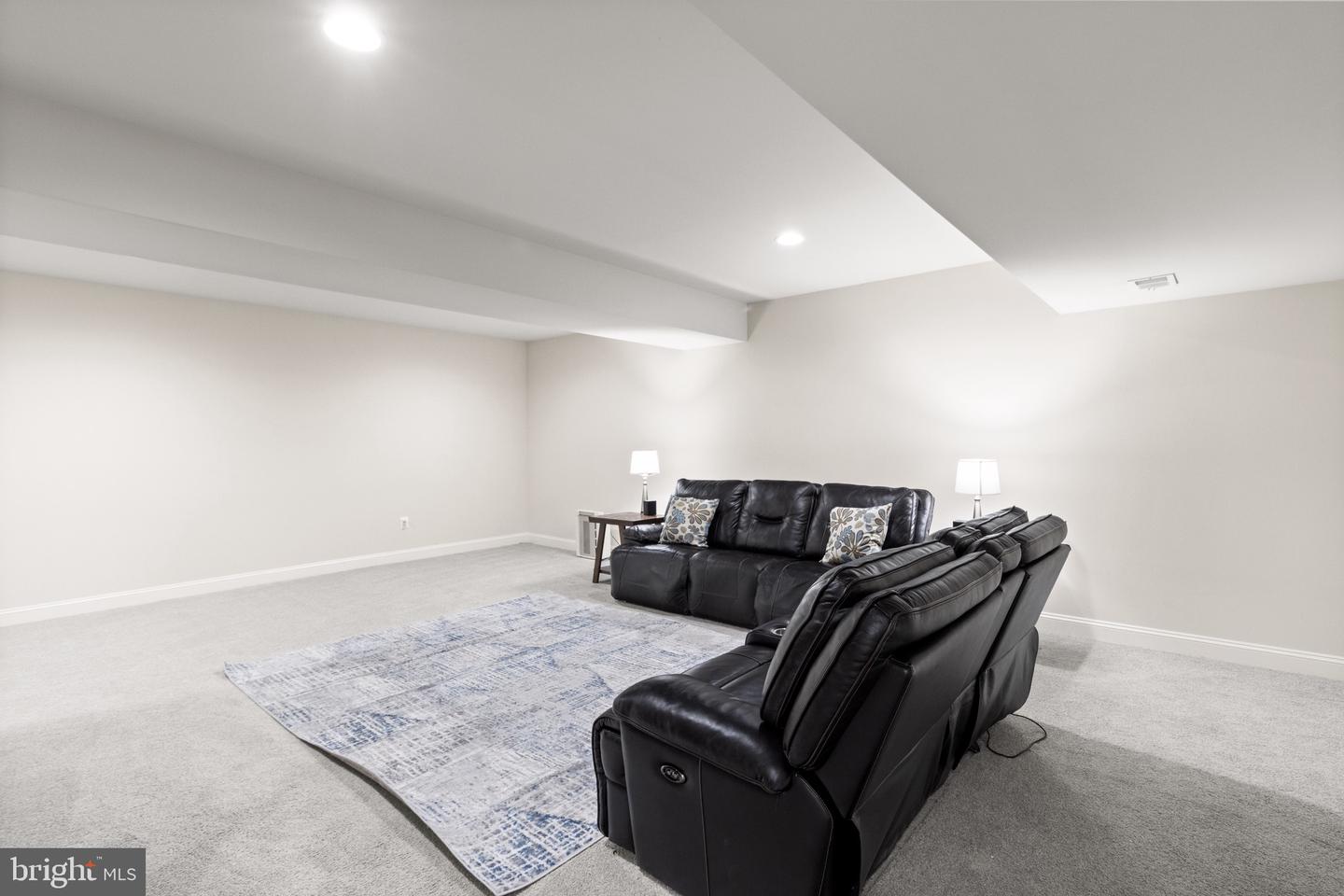 2196 PORT POTOMAC AVE, WOODBRIDGE, Virginia 22191, 4 Bedrooms Bedrooms, 5 Rooms Rooms,3 BathroomsBathrooms,Residential,For sale,2196 PORT POTOMAC AVE,VAPW2091248 MLS # VAPW2091248