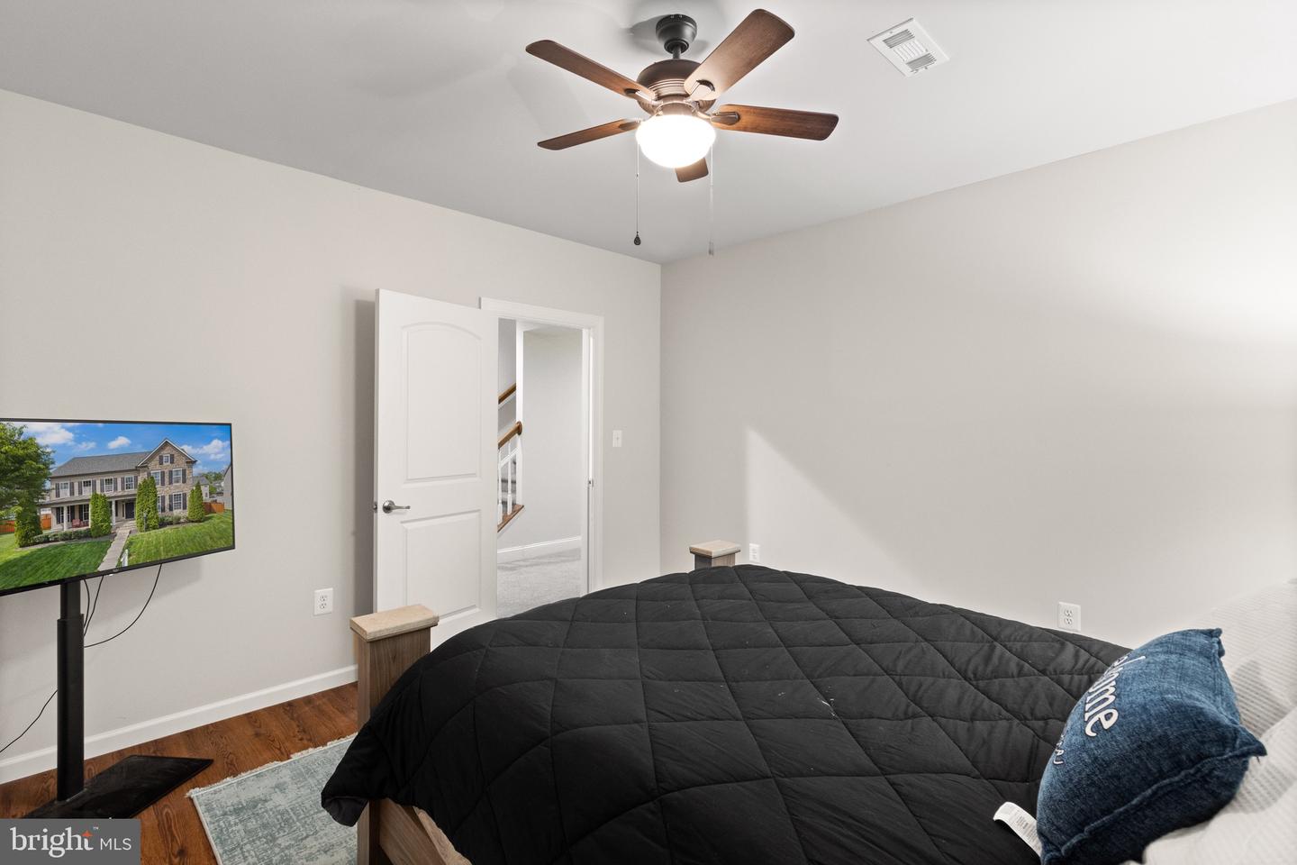 2196 PORT POTOMAC AVE, WOODBRIDGE, Virginia 22191, 4 Bedrooms Bedrooms, 5 Rooms Rooms,3 BathroomsBathrooms,Residential,For sale,2196 PORT POTOMAC AVE,VAPW2091248 MLS # VAPW2091248