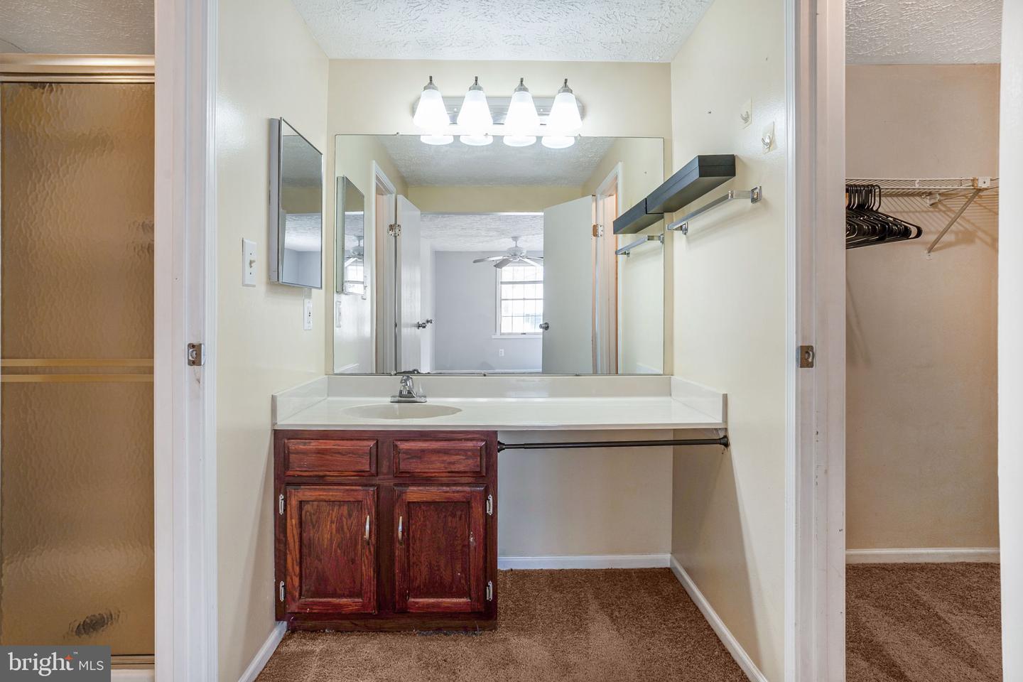 7647 FALLSWOOD WAY, LORTON, Virginia 22079, 3 Bedrooms Bedrooms, ,3 BathroomsBathrooms,Residential,For sale,7647 FALLSWOOD WAY,VAFX2232382 MLS # VAFX2232382