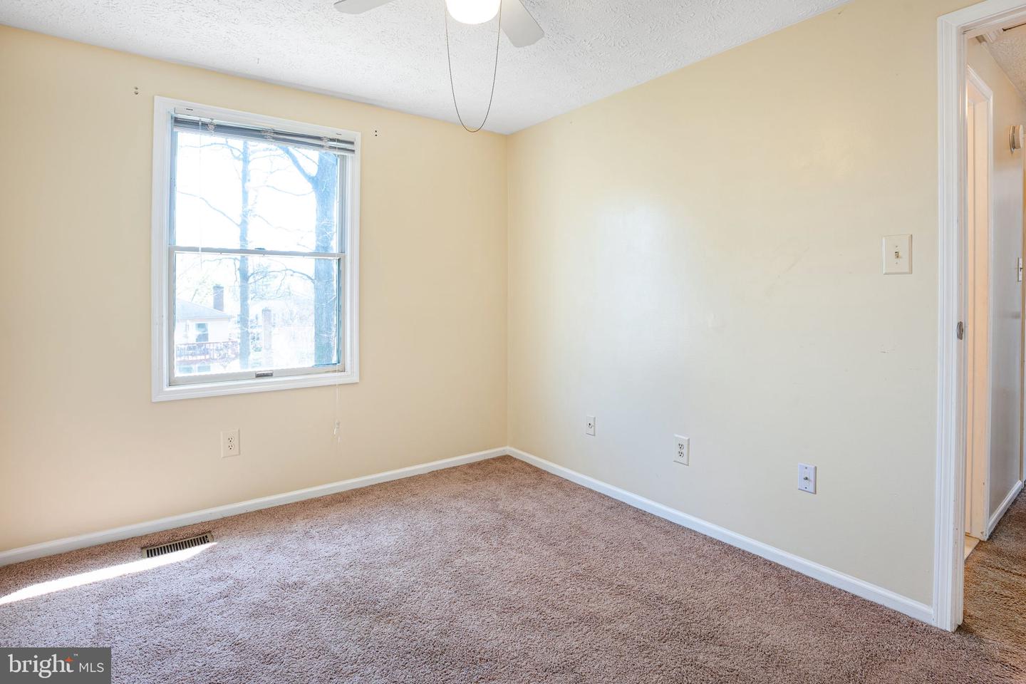 7647 FALLSWOOD WAY, LORTON, Virginia 22079, 3 Bedrooms Bedrooms, ,3 BathroomsBathrooms,Residential,For sale,7647 FALLSWOOD WAY,VAFX2232382 MLS # VAFX2232382