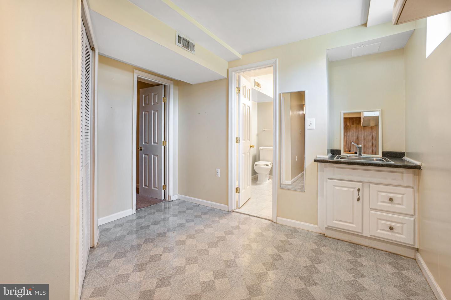 7647 FALLSWOOD WAY, LORTON, Virginia 22079, 3 Bedrooms Bedrooms, ,3 BathroomsBathrooms,Residential,For sale,7647 FALLSWOOD WAY,VAFX2232382 MLS # VAFX2232382