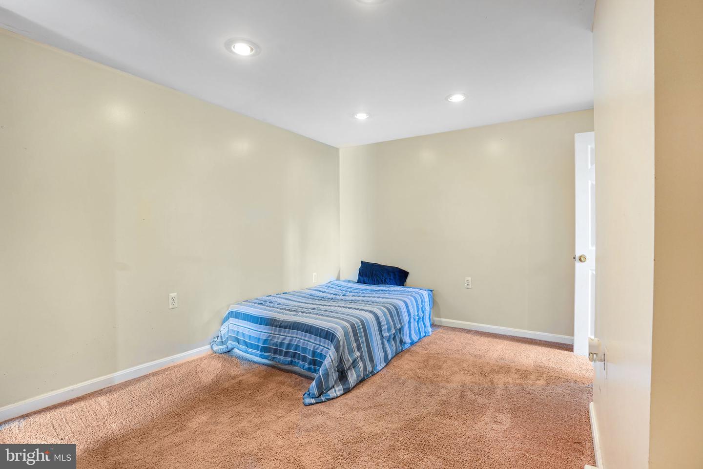 7647 FALLSWOOD WAY, LORTON, Virginia 22079, 3 Bedrooms Bedrooms, ,3 BathroomsBathrooms,Residential,For sale,7647 FALLSWOOD WAY,VAFX2232382 MLS # VAFX2232382