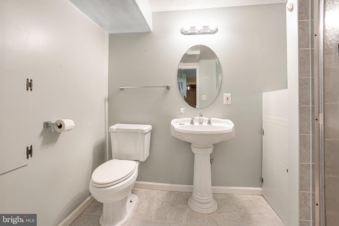 7647 FALLSWOOD WAY, LORTON, Virginia 22079, 3 Bedrooms Bedrooms, ,3 BathroomsBathrooms,Residential,For sale,7647 FALLSWOOD WAY,VAFX2232382 MLS # VAFX2232382