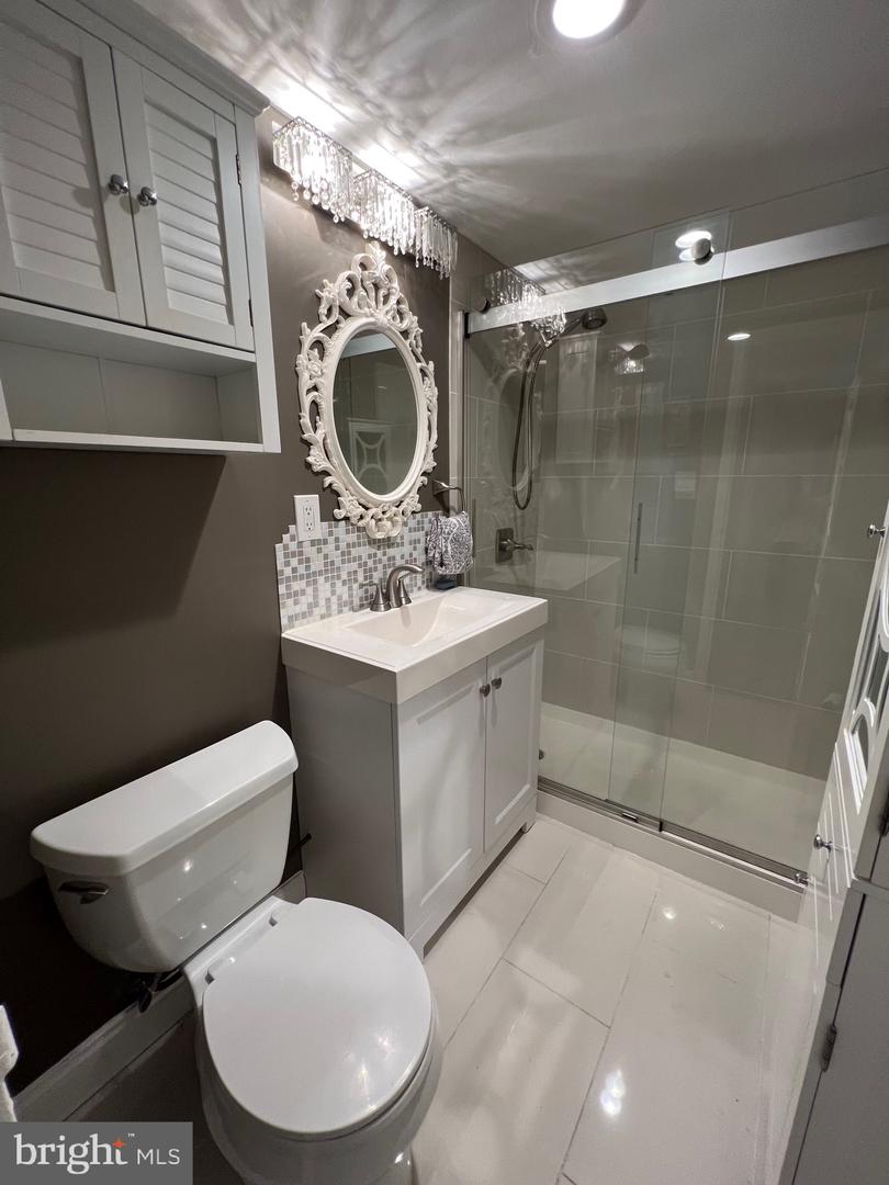 522 21ST ST NW #202, WASHINGTON, District Of Columbia 20006, ,1 BathroomBathrooms,Residential,For sale,522 21ST ST NW #202,DCDC2194152 MLS # DCDC2194152