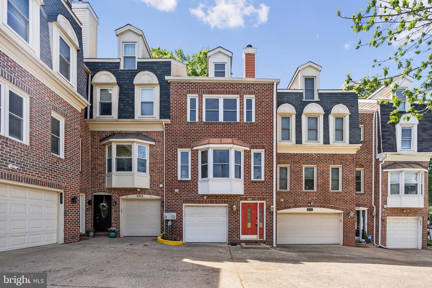 695 W GLEBE RD, ALEXANDRIA, Virginia 22305, 3 Bedrooms Bedrooms, ,4 BathroomsBathrooms,Residential,For sale,695 W GLEBE RD,VAAX2043810 MLS # VAAX2043810