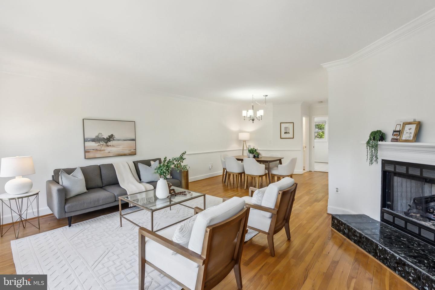 695 W GLEBE RD, ALEXANDRIA, Virginia 22305, 3 Bedrooms Bedrooms, ,4 BathroomsBathrooms,Residential,For sale,695 W GLEBE RD,VAAX2043810 MLS # VAAX2043810