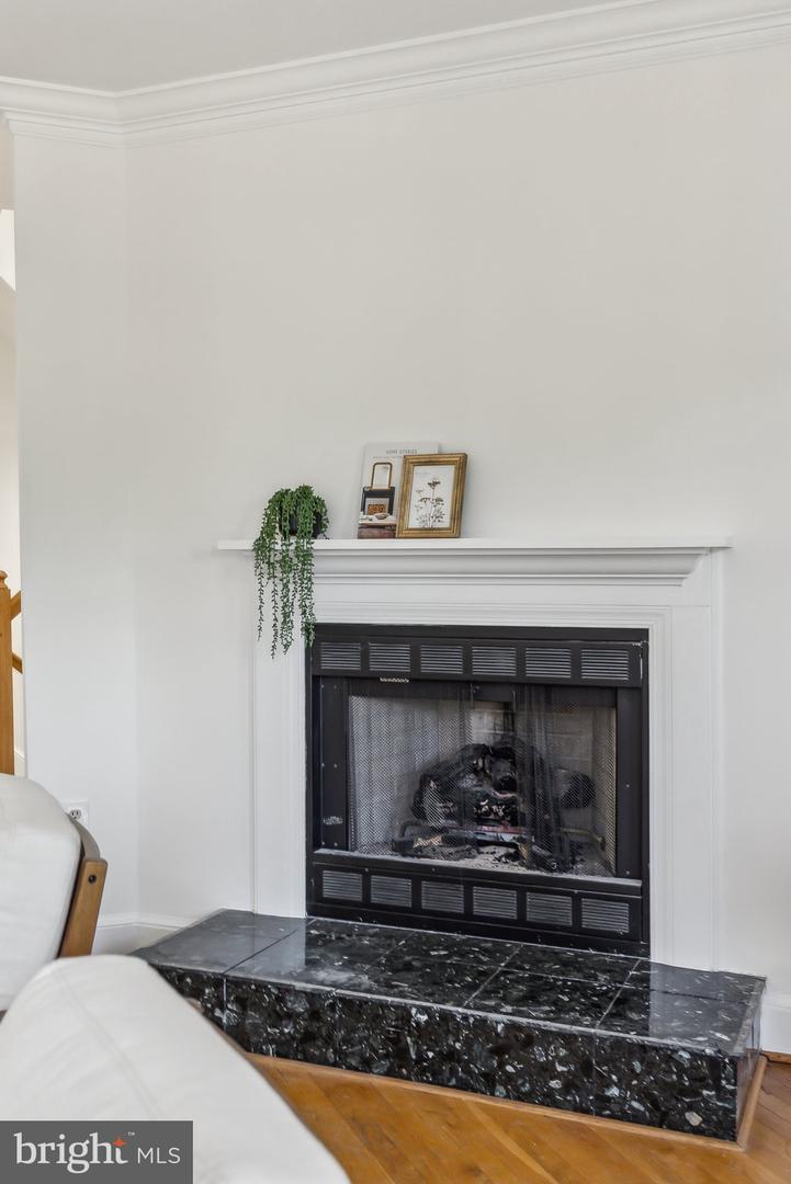 695 W GLEBE RD, ALEXANDRIA, Virginia 22305, 3 Bedrooms Bedrooms, ,4 BathroomsBathrooms,Residential,For sale,695 W GLEBE RD,VAAX2043810 MLS # VAAX2043810