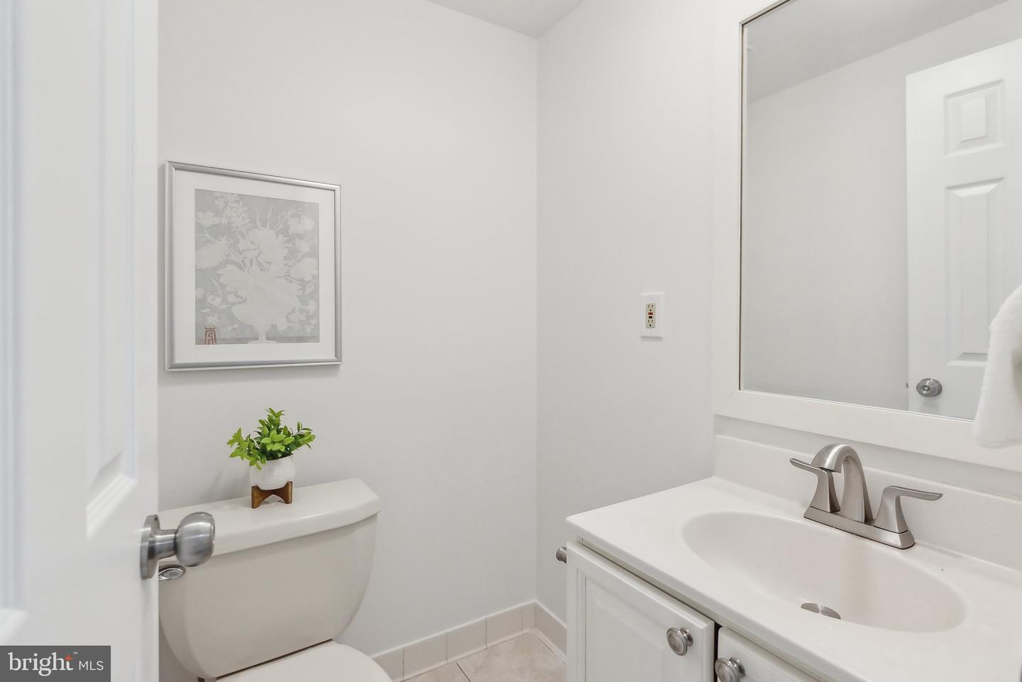695 W GLEBE RD, ALEXANDRIA, Virginia 22305, 3 Bedrooms Bedrooms, ,4 BathroomsBathrooms,Residential,For sale,695 W GLEBE RD,VAAX2043810 MLS # VAAX2043810