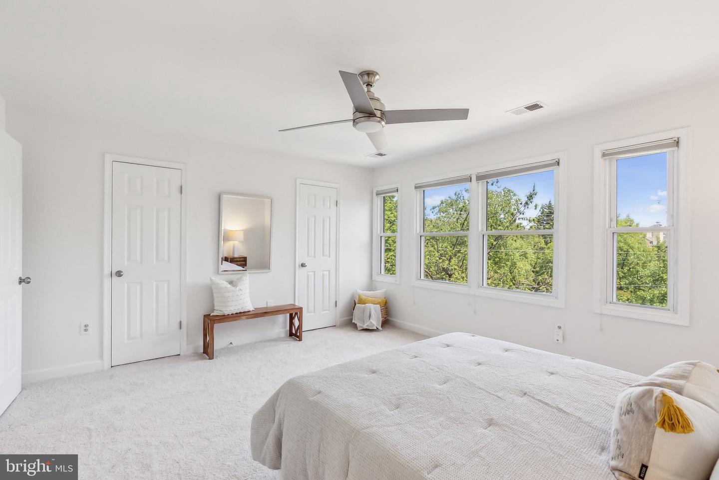 695 W GLEBE RD, ALEXANDRIA, Virginia 22305, 3 Bedrooms Bedrooms, ,4 BathroomsBathrooms,Residential,For sale,695 W GLEBE RD,VAAX2043810 MLS # VAAX2043810