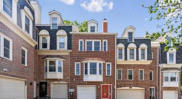 695 W GLEBE RD, ALEXANDRIA, Virginia 22305, 3 Bedrooms Bedrooms, ,4 BathroomsBathrooms,Residential,For sale,695 W GLEBE RD,VAAX2043810 MLS # VAAX2043810