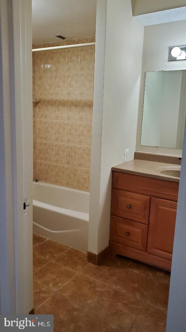 3705 S GEORGE MASON DR #1311, FALLS CHURCH, Virginia 22041, 2 Bedrooms Bedrooms, ,1 BathroomBathrooms,Residential,For sale,3705 S GEORGE MASON DR #1311,VAFX2232546 MLS # VAFX2232546