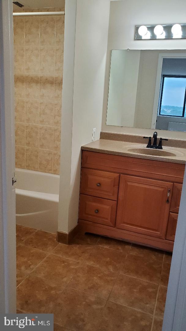3705 S GEORGE MASON DR #1311, FALLS CHURCH, Virginia 22041, 2 Bedrooms Bedrooms, ,1 BathroomBathrooms,Residential,For sale,3705 S GEORGE MASON DR #1311,VAFX2232546 MLS # VAFX2232546