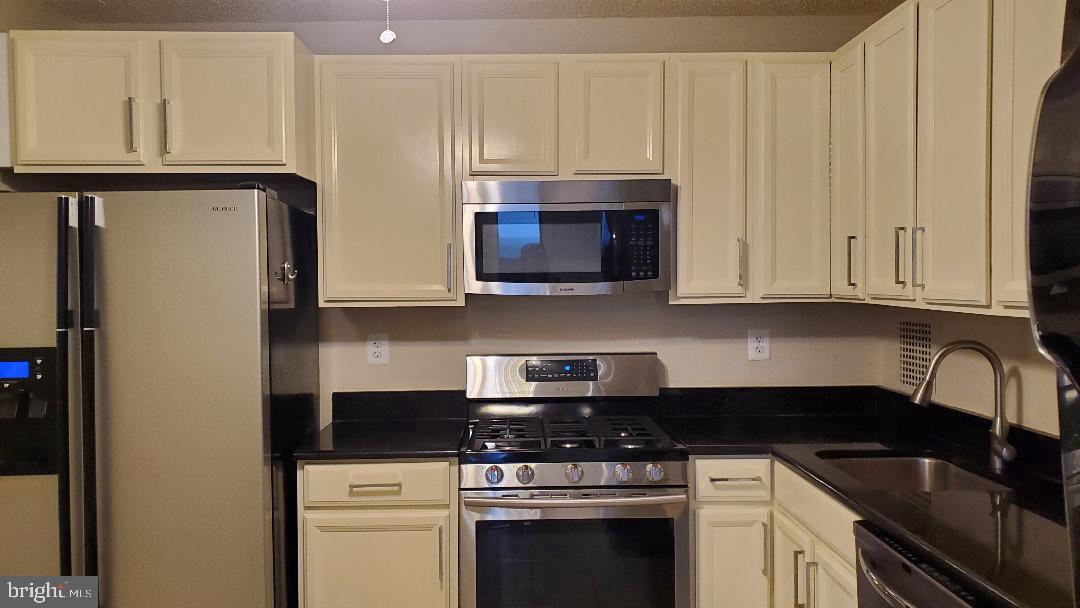 3705 S GEORGE MASON DR #1311, FALLS CHURCH, Virginia 22041, 2 Bedrooms Bedrooms, ,1 BathroomBathrooms,Residential,For sale,3705 S GEORGE MASON DR #1311,VAFX2232546 MLS # VAFX2232546