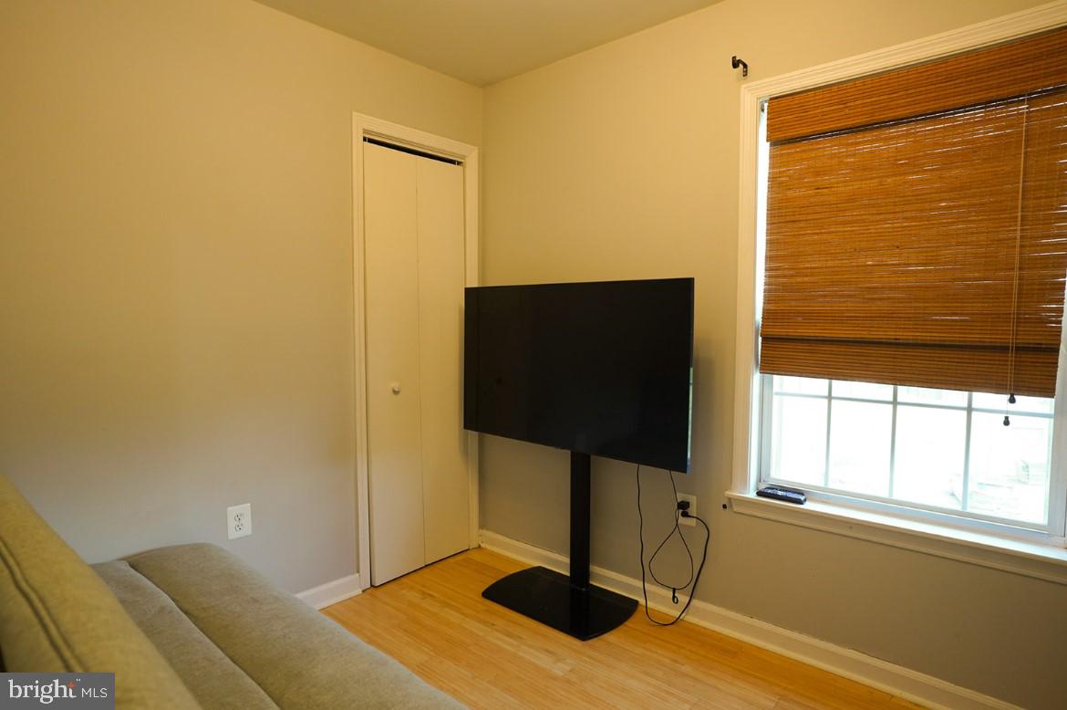 2691 24TH RD S, ARLINGTON, Virginia 22206, 3 Bedrooms Bedrooms, ,2 BathroomsBathrooms,Residential,For sale,2691 24TH RD S,VAAR2055636 MLS # VAAR2055636