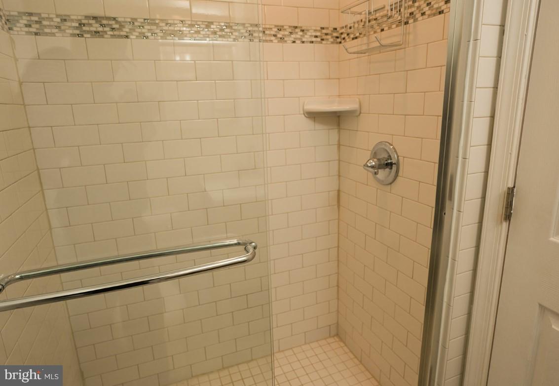 2691 24TH RD S, ARLINGTON, Virginia 22206, 3 Bedrooms Bedrooms, ,2 BathroomsBathrooms,Residential,For sale,2691 24TH RD S,VAAR2055636 MLS # VAAR2055636