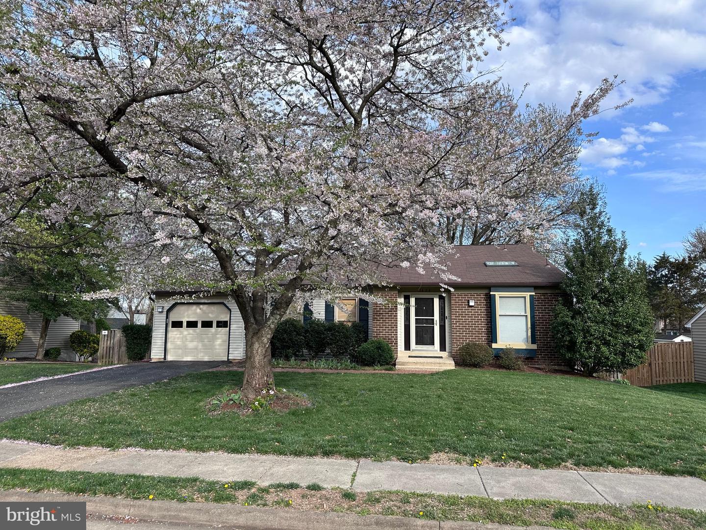 1623 NATHAN LN, HERNDON, Virginia 20170, 3 Bedrooms Bedrooms, ,2 BathroomsBathrooms,Residential,For sale,1623 NATHAN LN,VAFX2232888 MLS # VAFX2232888