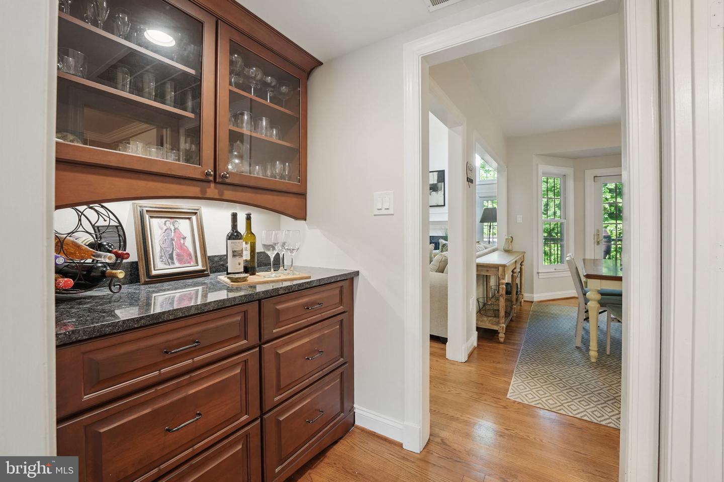5826 HANNORA LN, FAIRFAX STATION, Virginia 22039, 5 Bedrooms Bedrooms, ,4 BathroomsBathrooms,Residential,For sale,5826 HANNORA LN,VAFX2232892 MLS # VAFX2232892