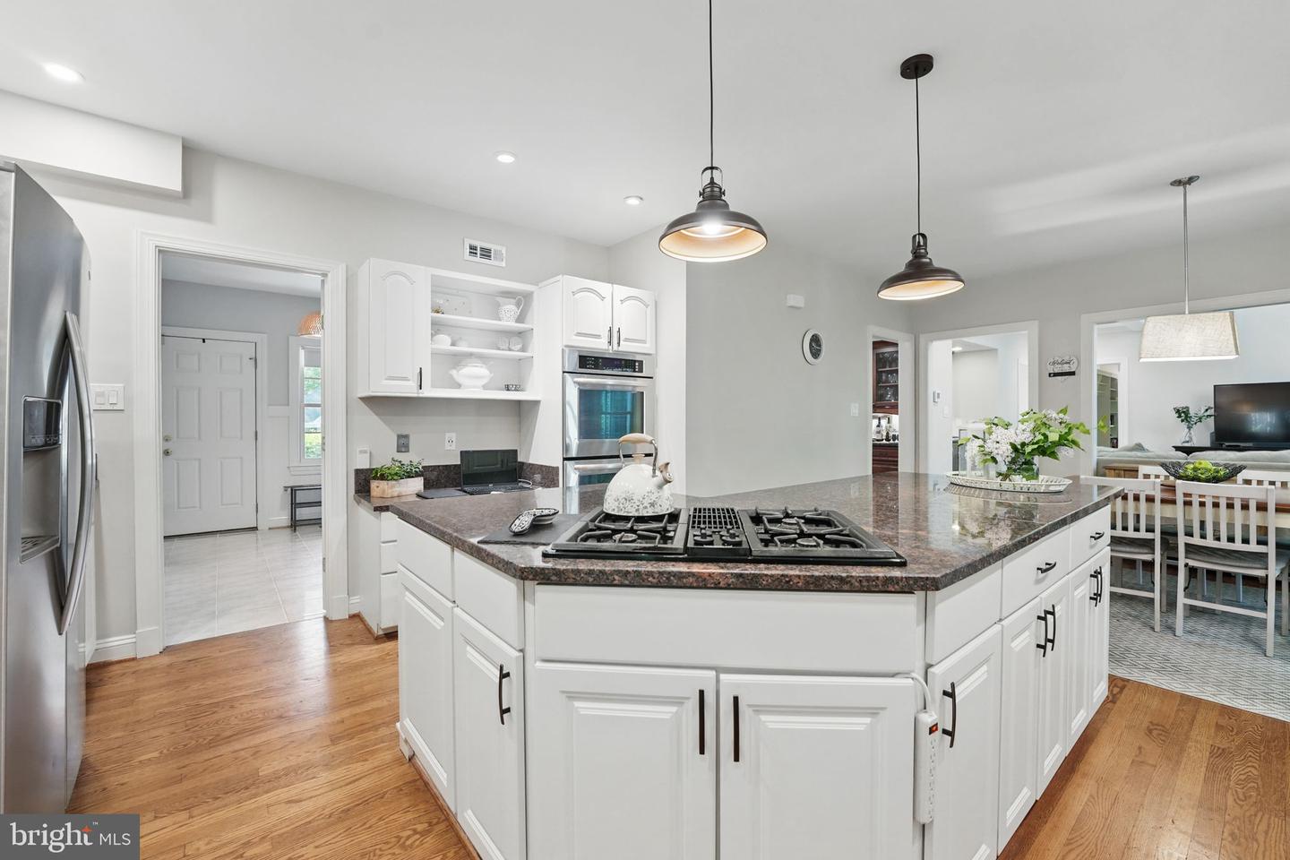 5826 HANNORA LN, FAIRFAX STATION, Virginia 22039, 5 Bedrooms Bedrooms, ,4 BathroomsBathrooms,Residential,For sale,5826 HANNORA LN,VAFX2232892 MLS # VAFX2232892
