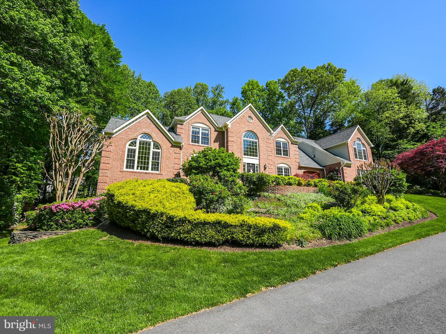 5826 HANNORA LN, FAIRFAX STATION, Virginia 22039, 5 Bedrooms Bedrooms, ,4 BathroomsBathrooms,Residential,For sale,5826 HANNORA LN,VAFX2232892 MLS # VAFX2232892
