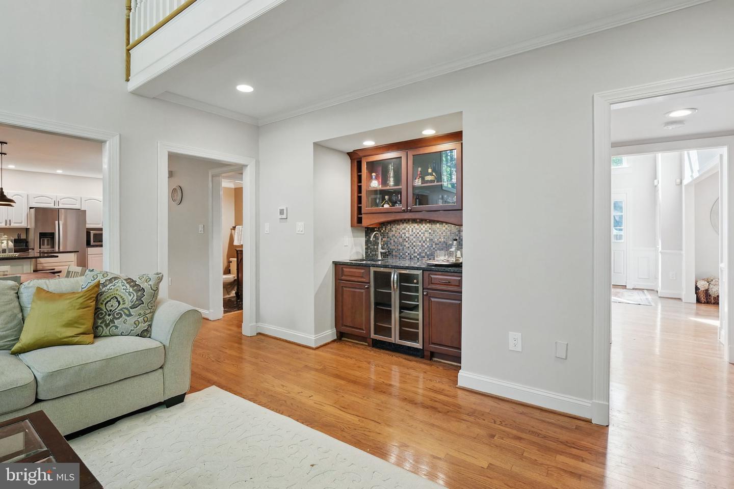 5826 HANNORA LN, FAIRFAX STATION, Virginia 22039, 5 Bedrooms Bedrooms, ,4 BathroomsBathrooms,Residential,For sale,5826 HANNORA LN,VAFX2232892 MLS # VAFX2232892