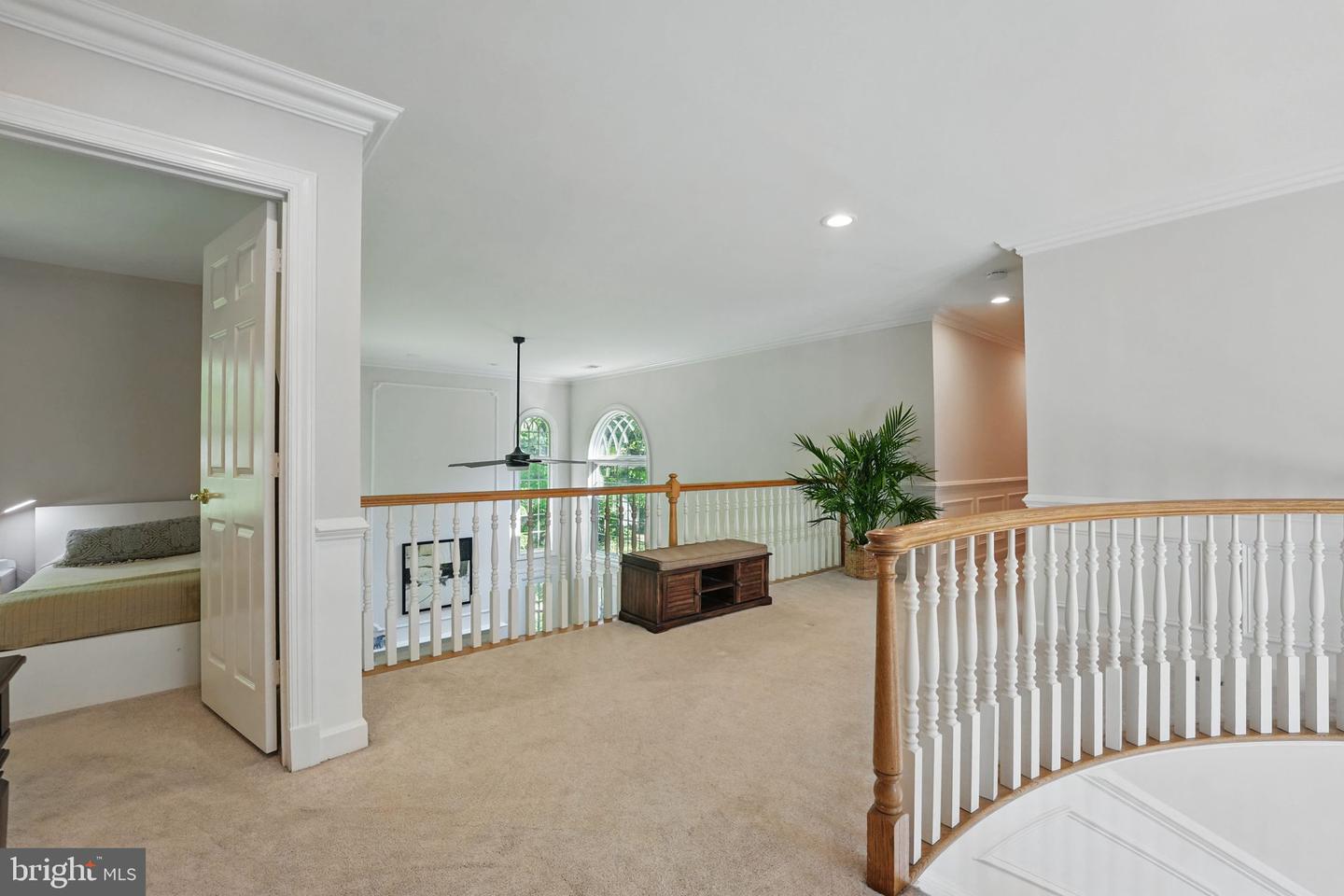 5826 HANNORA LN, FAIRFAX STATION, Virginia 22039, 5 Bedrooms Bedrooms, ,4 BathroomsBathrooms,Residential,For sale,5826 HANNORA LN,VAFX2232892 MLS # VAFX2232892