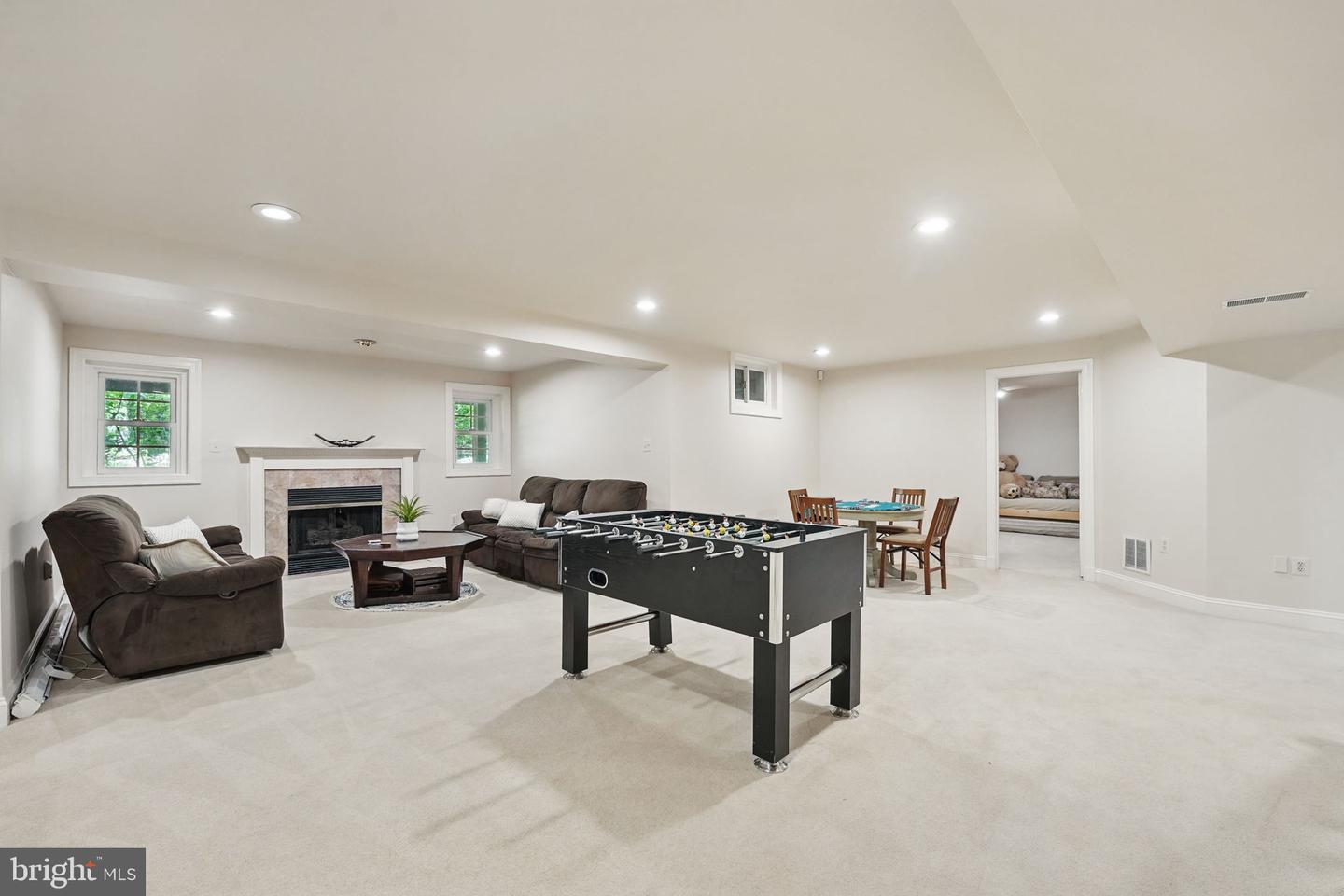 5826 HANNORA LN, FAIRFAX STATION, Virginia 22039, 5 Bedrooms Bedrooms, ,4 BathroomsBathrooms,Residential,For sale,5826 HANNORA LN,VAFX2232892 MLS # VAFX2232892