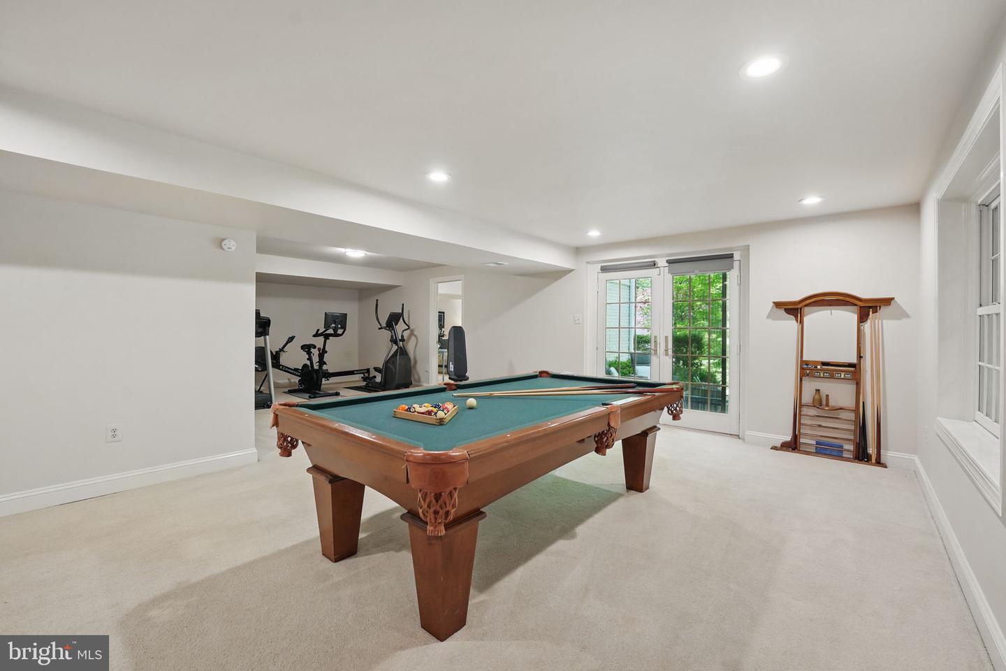 5826 HANNORA LN, FAIRFAX STATION, Virginia 22039, 5 Bedrooms Bedrooms, ,4 BathroomsBathrooms,Residential,For sale,5826 HANNORA LN,VAFX2232892 MLS # VAFX2232892