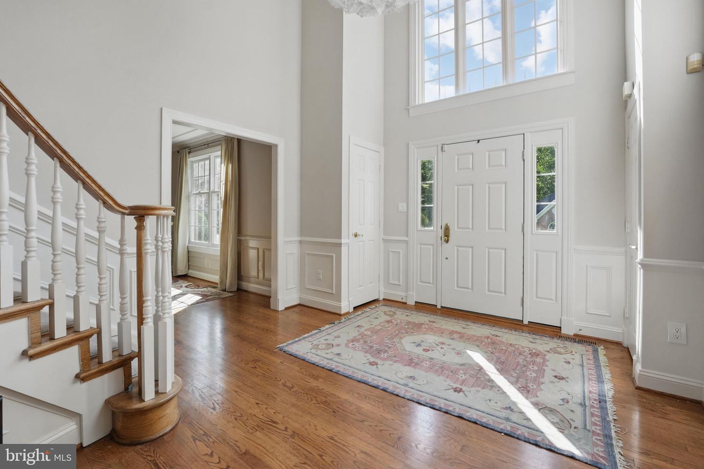 5826 HANNORA LN, FAIRFAX STATION, Virginia 22039, 5 Bedrooms Bedrooms, ,4 BathroomsBathrooms,Residential,For sale,5826 HANNORA LN,VAFX2232892 MLS # VAFX2232892
