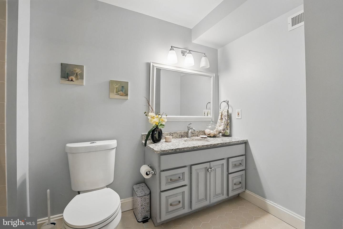 5826 HANNORA LN, FAIRFAX STATION, Virginia 22039, 5 Bedrooms Bedrooms, ,4 BathroomsBathrooms,Residential,For sale,5826 HANNORA LN,VAFX2232892 MLS # VAFX2232892