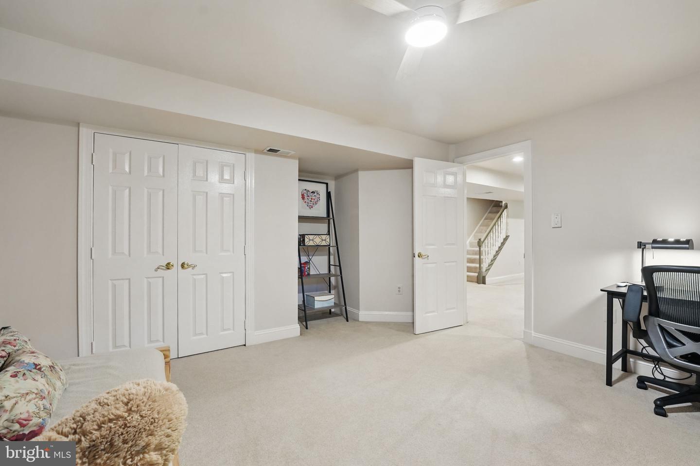 5826 HANNORA LN, FAIRFAX STATION, Virginia 22039, 5 Bedrooms Bedrooms, ,4 BathroomsBathrooms,Residential,For sale,5826 HANNORA LN,VAFX2232892 MLS # VAFX2232892