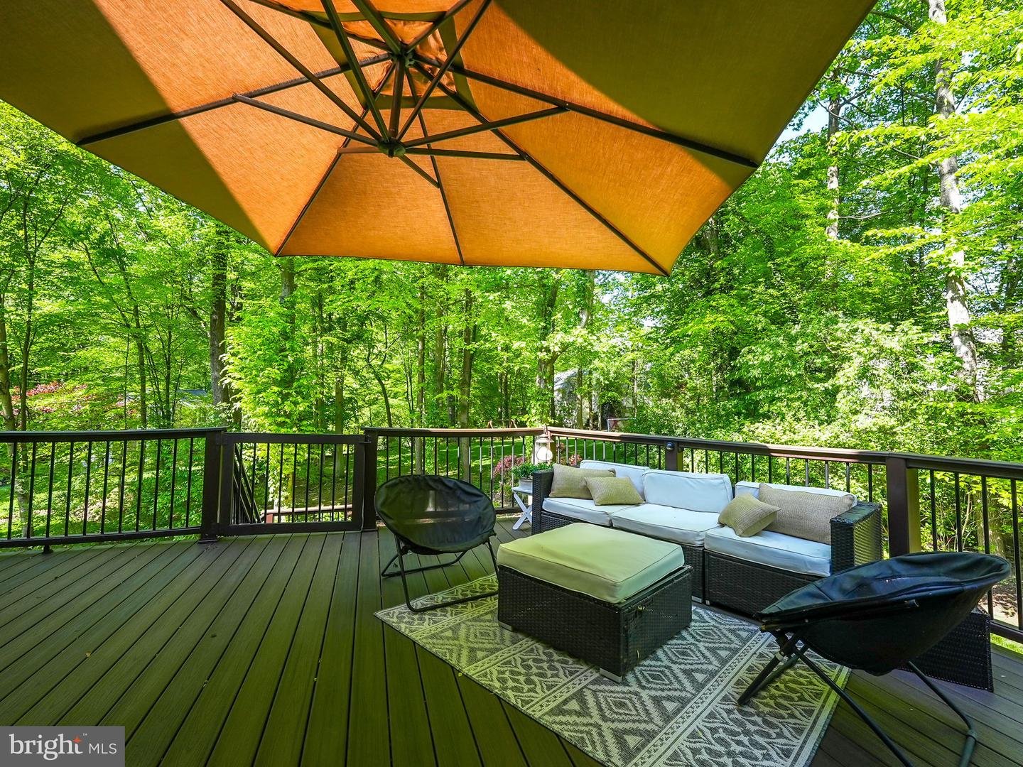 5826 HANNORA LN, FAIRFAX STATION, Virginia 22039, 5 Bedrooms Bedrooms, ,4 BathroomsBathrooms,Residential,For sale,5826 HANNORA LN,VAFX2232892 MLS # VAFX2232892