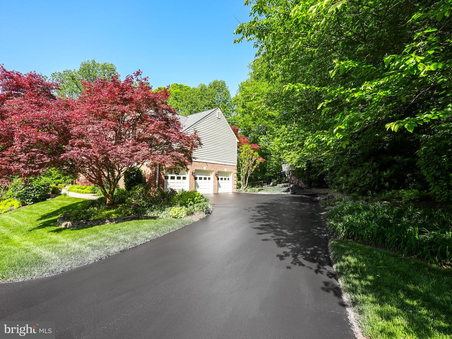 5826 HANNORA LN, FAIRFAX STATION, Virginia 22039, 5 Bedrooms Bedrooms, ,4 BathroomsBathrooms,Residential,For sale,5826 HANNORA LN,VAFX2232892 MLS # VAFX2232892