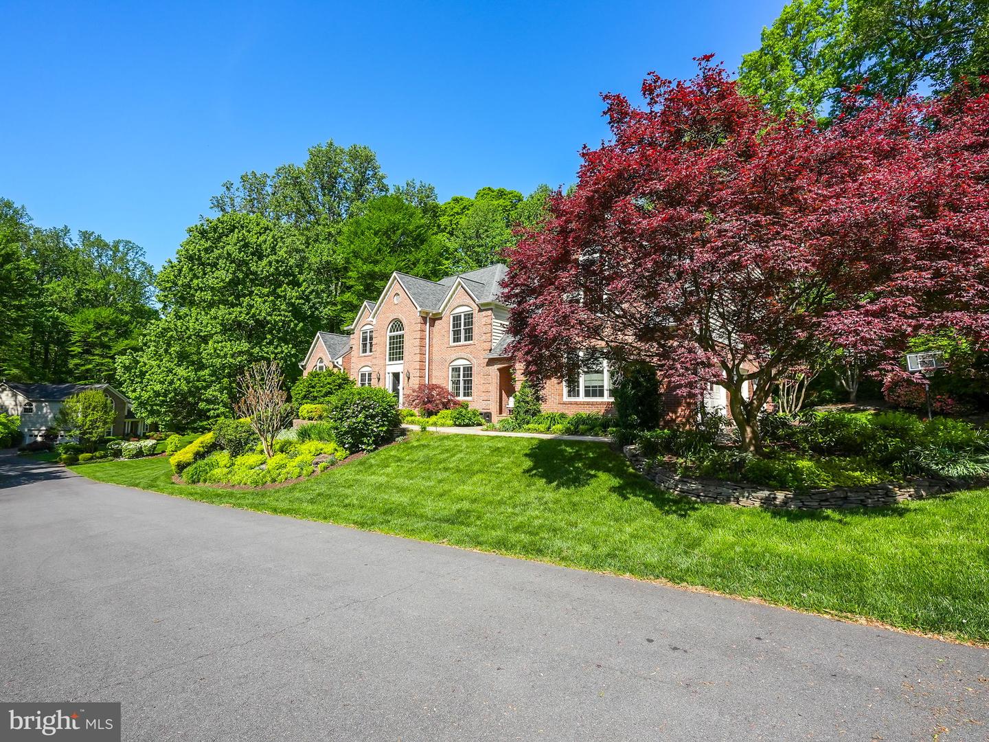 5826 HANNORA LN, FAIRFAX STATION, Virginia 22039, 5 Bedrooms Bedrooms, ,4 BathroomsBathrooms,Residential,For sale,5826 HANNORA LN,VAFX2232892 MLS # VAFX2232892