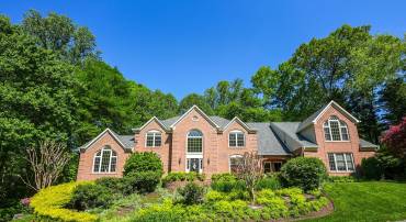 5826 HANNORA LN, FAIRFAX STATION, Virginia 22039, 5 Bedrooms Bedrooms, ,4 BathroomsBathrooms,Residential,For sale,5826 HANNORA LN,VAFX2232892 MLS # VAFX2232892