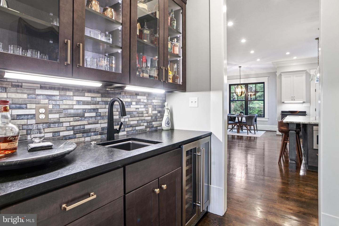 4777 33RD ST N, ARLINGTON, Virginia 22207, 5 Bedrooms Bedrooms, ,4 BathroomsBathrooms,Residential,For sale,4777 33RD ST N,VAAR2055770 MLS # VAAR2055770