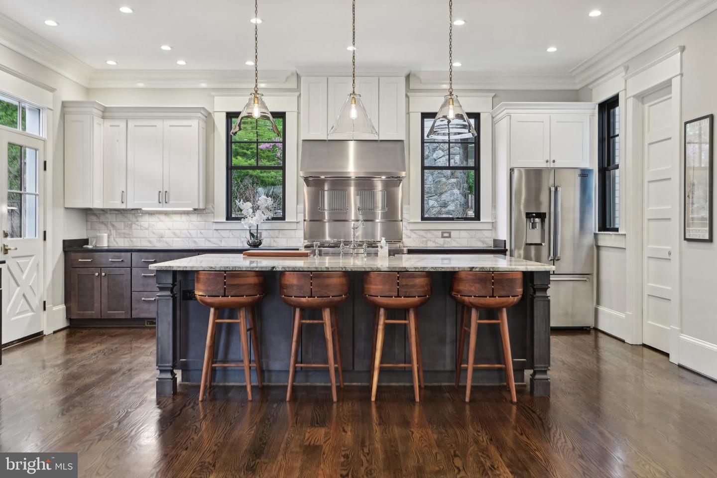 4777 33RD ST N, ARLINGTON, Virginia 22207, 5 Bedrooms Bedrooms, ,4 BathroomsBathrooms,Residential,For sale,4777 33RD ST N,VAAR2055770 MLS # VAAR2055770