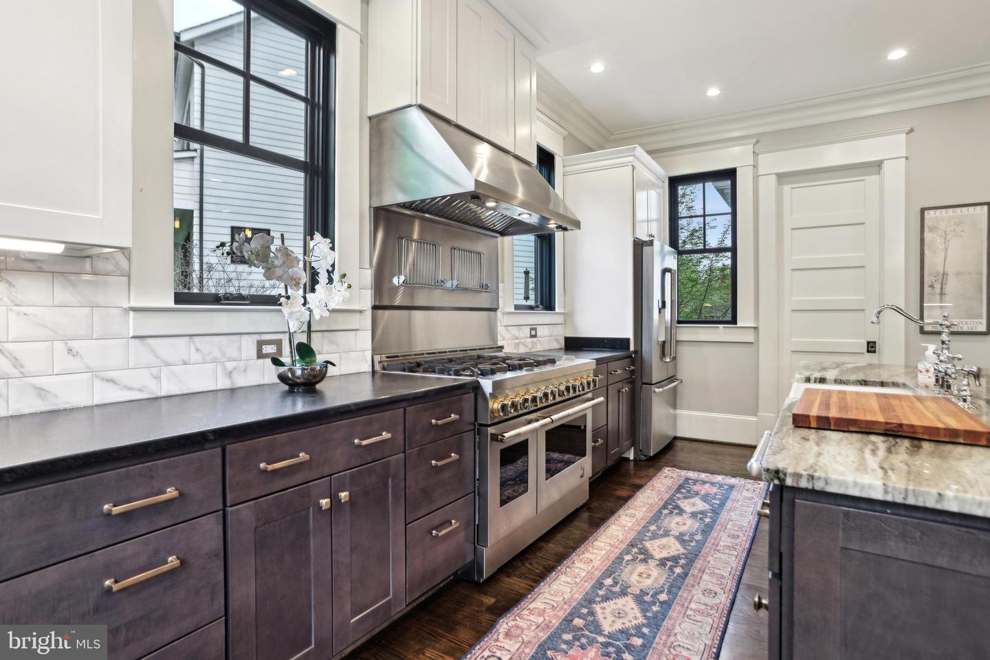4777 33RD ST N, ARLINGTON, Virginia 22207, 5 Bedrooms Bedrooms, ,4 BathroomsBathrooms,Residential,For sale,4777 33RD ST N,VAAR2055770 MLS # VAAR2055770