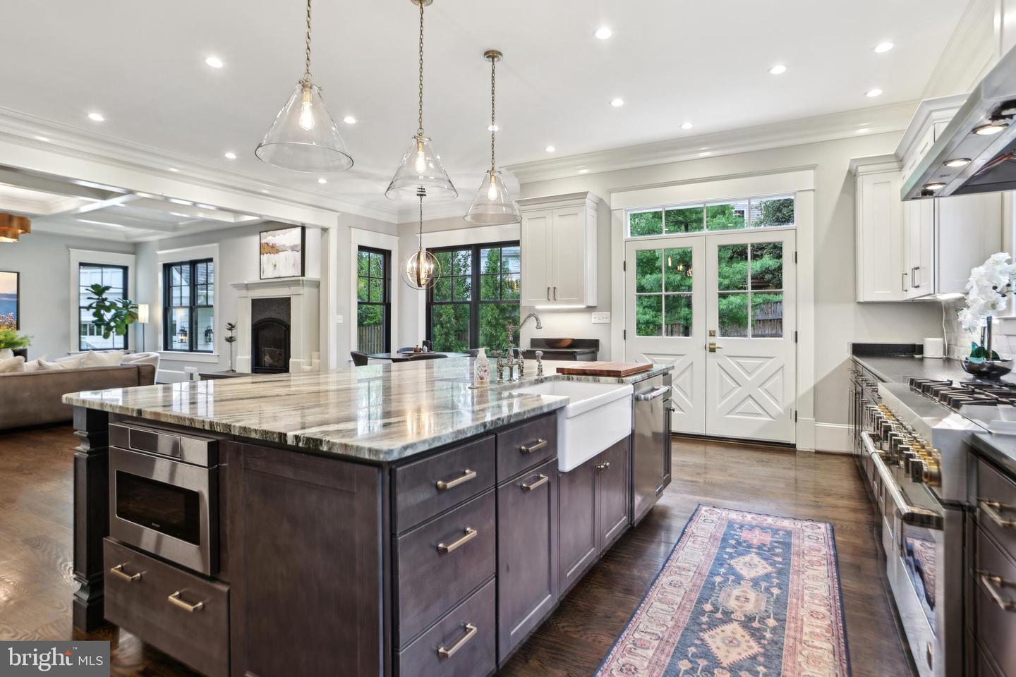4777 33RD ST N, ARLINGTON, Virginia 22207, 5 Bedrooms Bedrooms, ,4 BathroomsBathrooms,Residential,For sale,4777 33RD ST N,VAAR2055770 MLS # VAAR2055770
