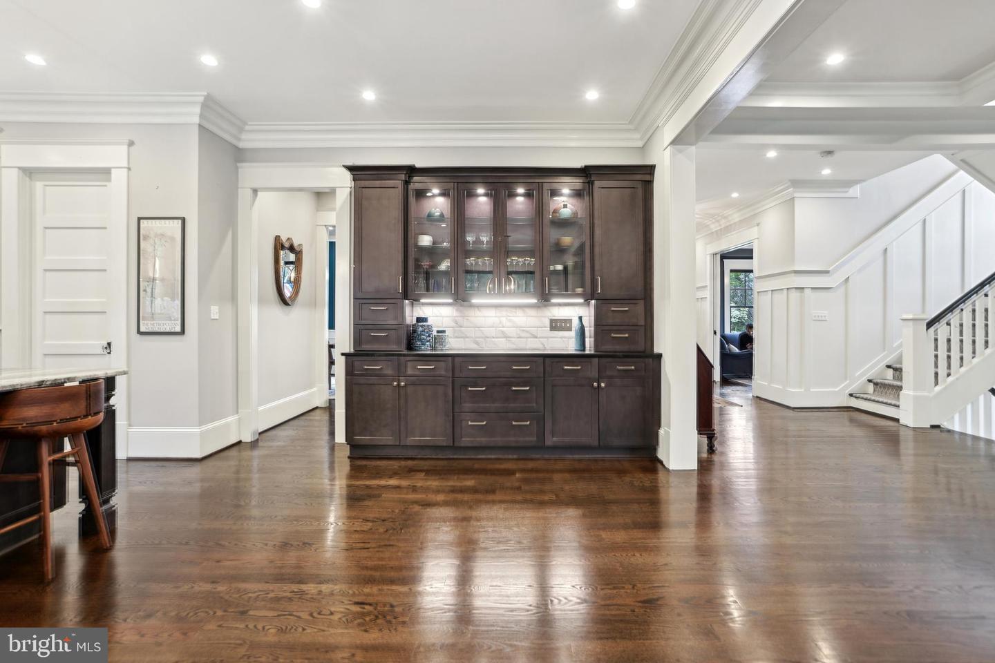4777 33RD ST N, ARLINGTON, Virginia 22207, 5 Bedrooms Bedrooms, ,4 BathroomsBathrooms,Residential,For sale,4777 33RD ST N,VAAR2055770 MLS # VAAR2055770