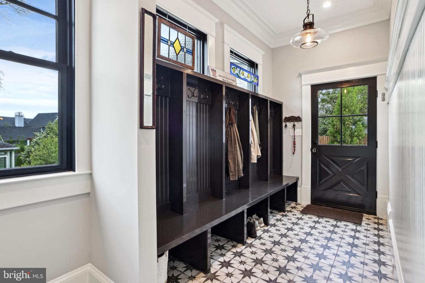 4777 33RD ST N, ARLINGTON, Virginia 22207, 5 Bedrooms Bedrooms, ,4 BathroomsBathrooms,Residential,For sale,4777 33RD ST N,VAAR2055770 MLS # VAAR2055770