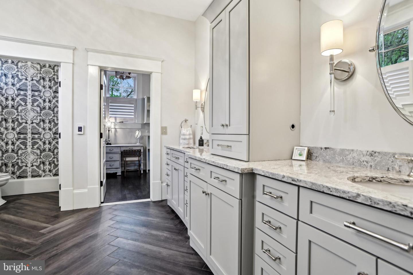 4777 33RD ST N, ARLINGTON, Virginia 22207, 5 Bedrooms Bedrooms, ,4 BathroomsBathrooms,Residential,For sale,4777 33RD ST N,VAAR2055770 MLS # VAAR2055770