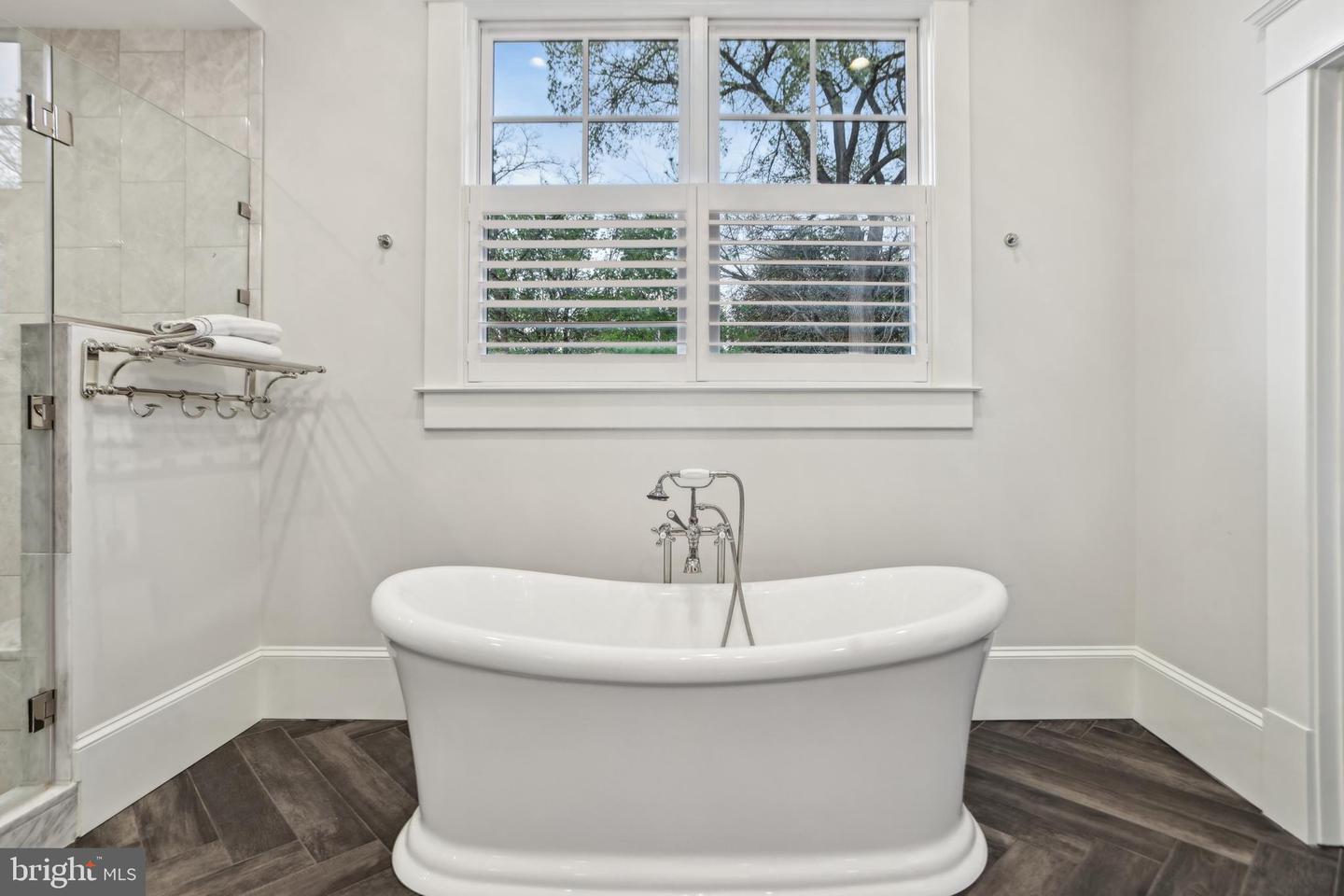 4777 33RD ST N, ARLINGTON, Virginia 22207, 5 Bedrooms Bedrooms, ,4 BathroomsBathrooms,Residential,For sale,4777 33RD ST N,VAAR2055770 MLS # VAAR2055770