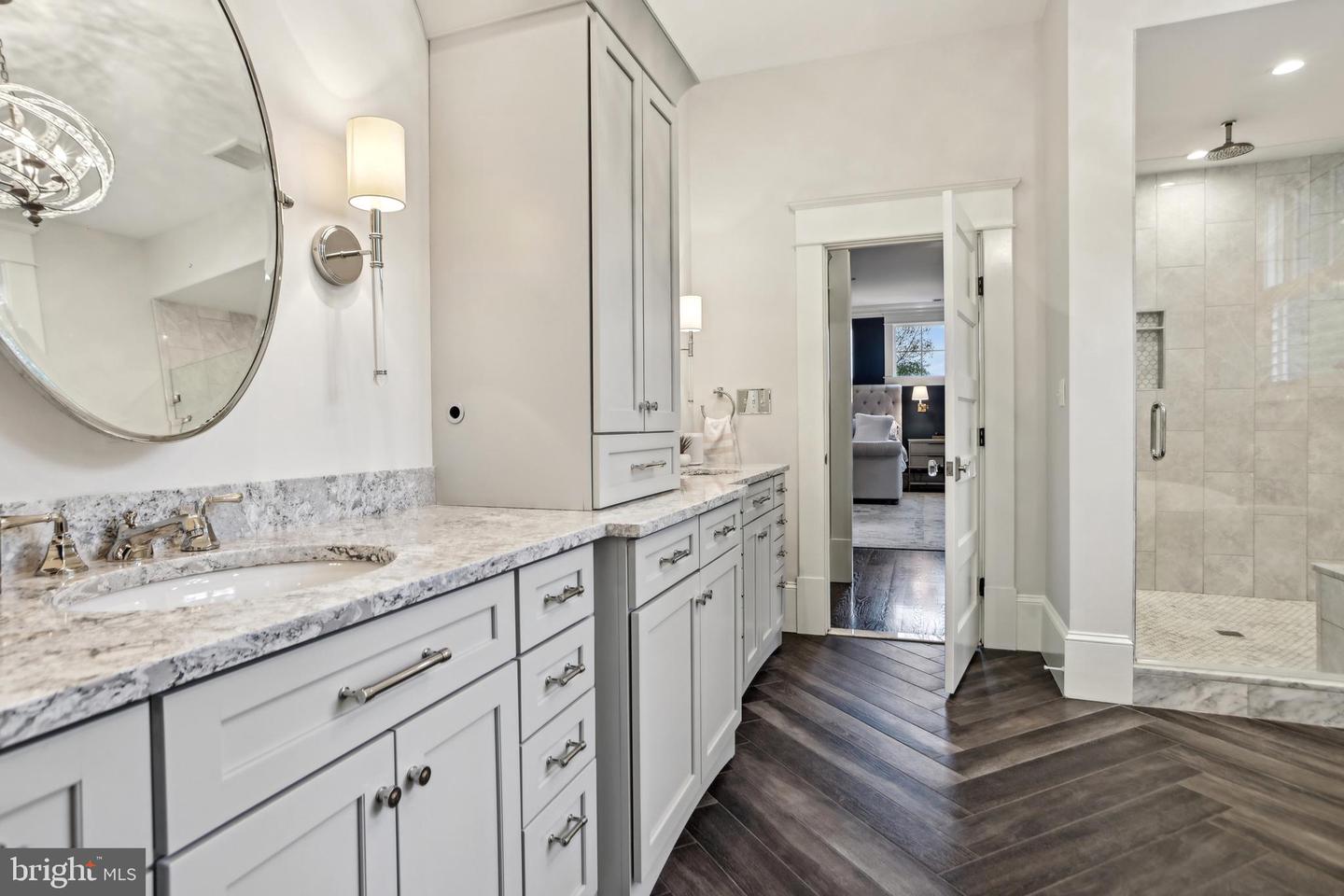 4777 33RD ST N, ARLINGTON, Virginia 22207, 5 Bedrooms Bedrooms, ,4 BathroomsBathrooms,Residential,For sale,4777 33RD ST N,VAAR2055770 MLS # VAAR2055770
