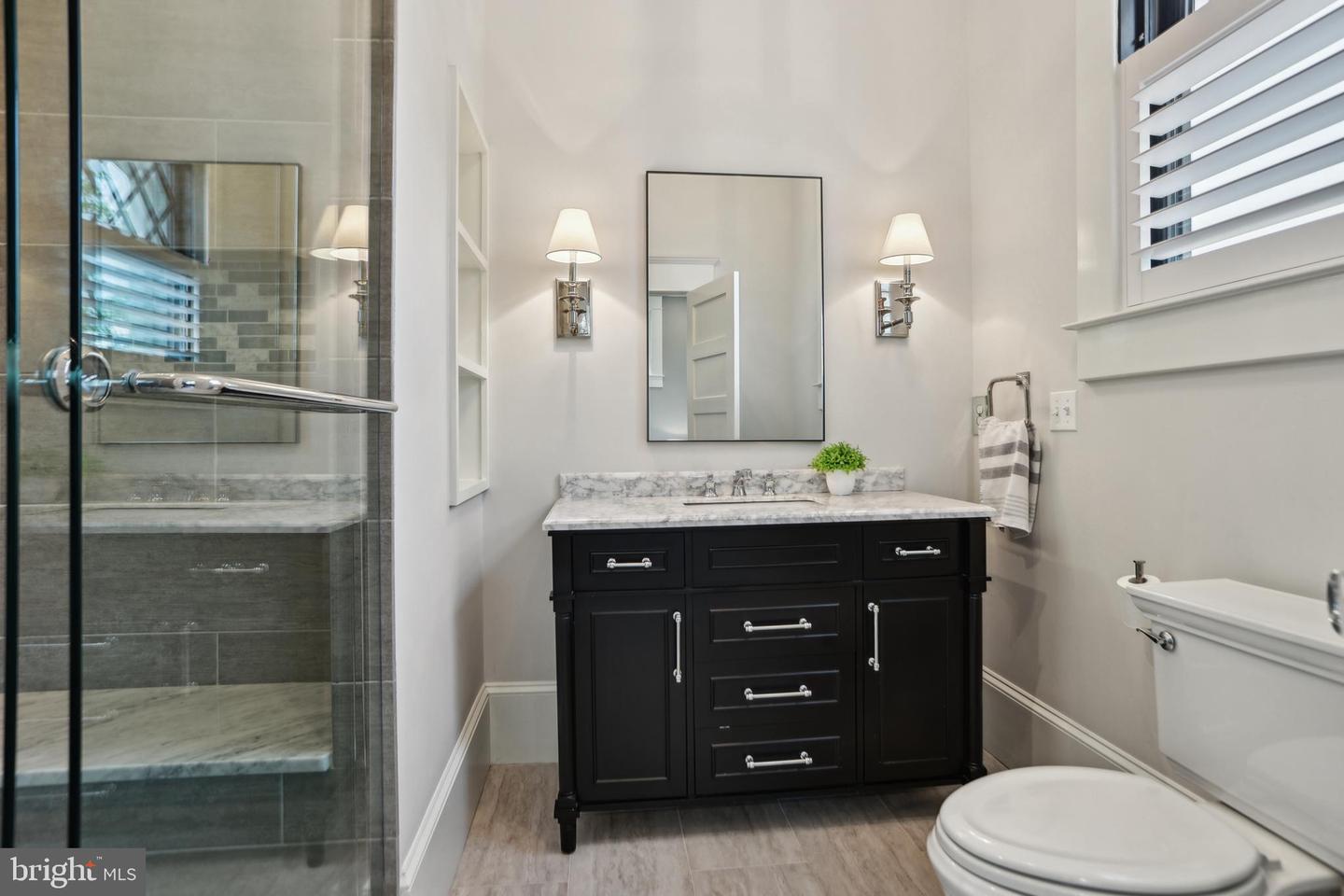 4777 33RD ST N, ARLINGTON, Virginia 22207, 5 Bedrooms Bedrooms, ,4 BathroomsBathrooms,Residential,For sale,4777 33RD ST N,VAAR2055770 MLS # VAAR2055770