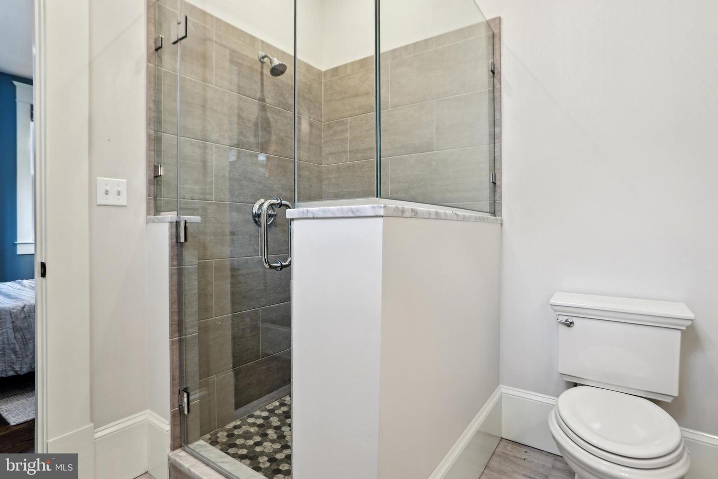 4777 33RD ST N, ARLINGTON, Virginia 22207, 5 Bedrooms Bedrooms, ,4 BathroomsBathrooms,Residential,For sale,4777 33RD ST N,VAAR2055770 MLS # VAAR2055770
