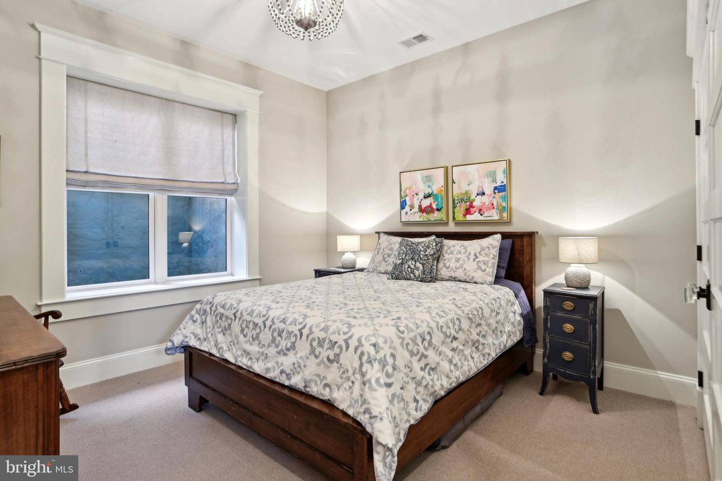 4777 33RD ST N, ARLINGTON, Virginia 22207, 5 Bedrooms Bedrooms, ,4 BathroomsBathrooms,Residential,For sale,4777 33RD ST N,VAAR2055770 MLS # VAAR2055770