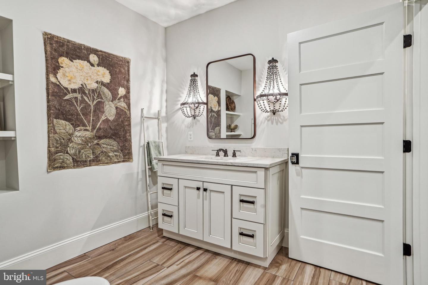 4777 33RD ST N, ARLINGTON, Virginia 22207, 5 Bedrooms Bedrooms, ,4 BathroomsBathrooms,Residential,For sale,4777 33RD ST N,VAAR2055770 MLS # VAAR2055770