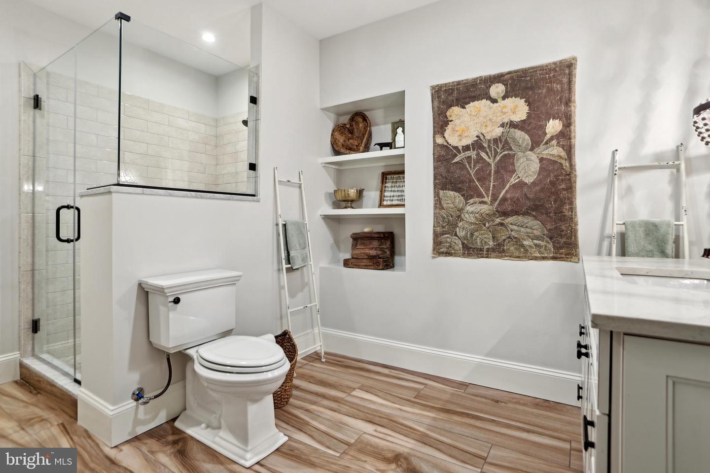 4777 33RD ST N, ARLINGTON, Virginia 22207, 5 Bedrooms Bedrooms, ,4 BathroomsBathrooms,Residential,For sale,4777 33RD ST N,VAAR2055770 MLS # VAAR2055770