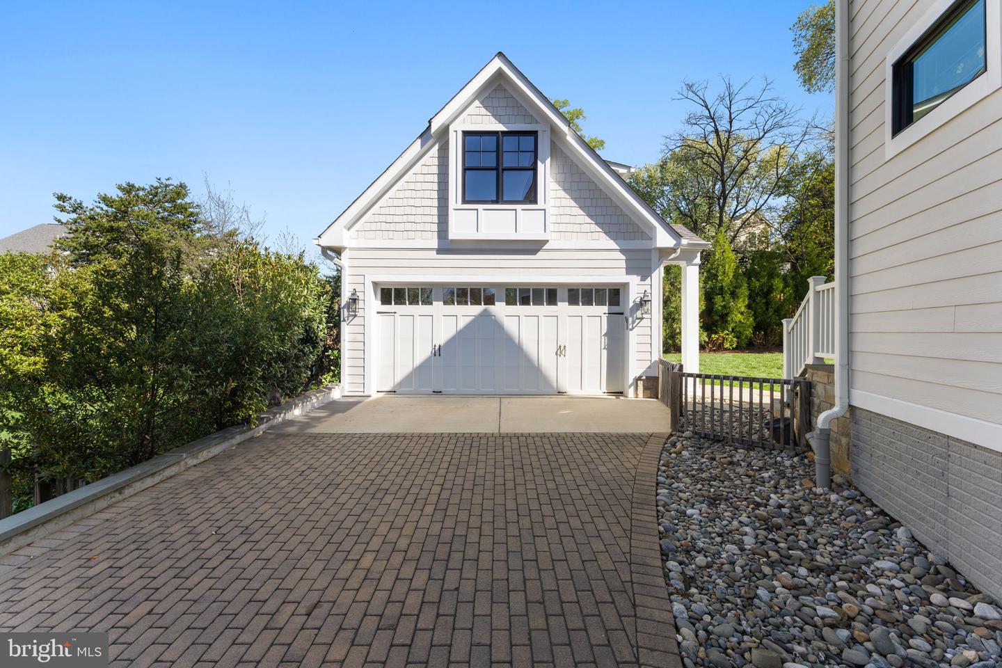 4777 33RD ST N, ARLINGTON, Virginia 22207, 5 Bedrooms Bedrooms, ,4 BathroomsBathrooms,Residential,For sale,4777 33RD ST N,VAAR2055770 MLS # VAAR2055770